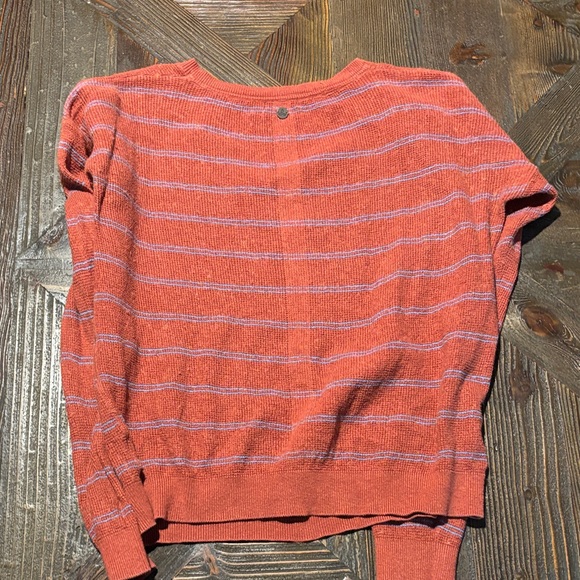 Prana Milani v neck waffle knit sweater with “gingerbread stripe” color. - Picture 4 of 9